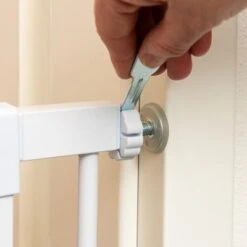 Barrera Blanca TIAKI Con 7 Cm De Extensión Para Perros 17 Barrera Blanca TIAKI Con 7 Cm De Extensión Para Perros -Productos Para Perros 334597 tiaki dog gate white fg 8209 4